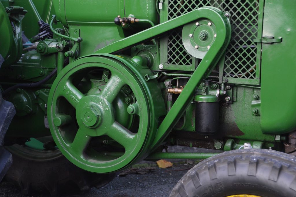 Mantenimiento y reparación de un tractor agrícola